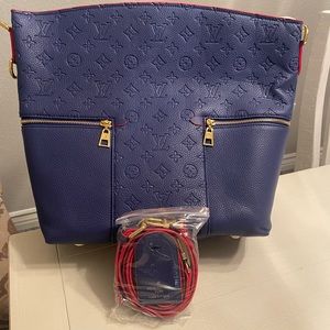 Louis Vuitton Melie New in bag, never used.
